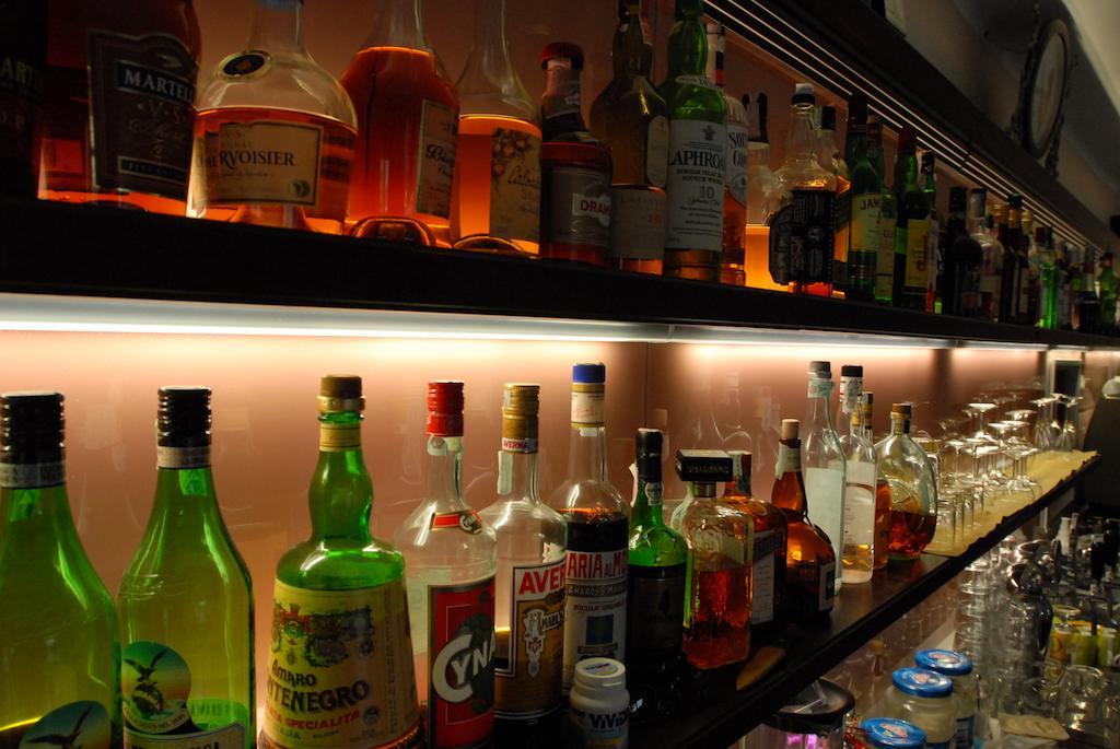 Antico Caffe' Del Moro Hotel Бонасола Екстериор снимка